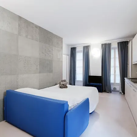 Blue Loft - The House Of Travelers Apartment Como