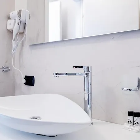 Blue Loft - The House Of Travelers Apartment Como